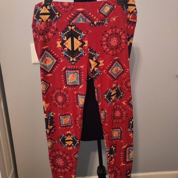 LuLaRoe Aztec Leggings One Size Tall And Curvy - Picture 4 of 7